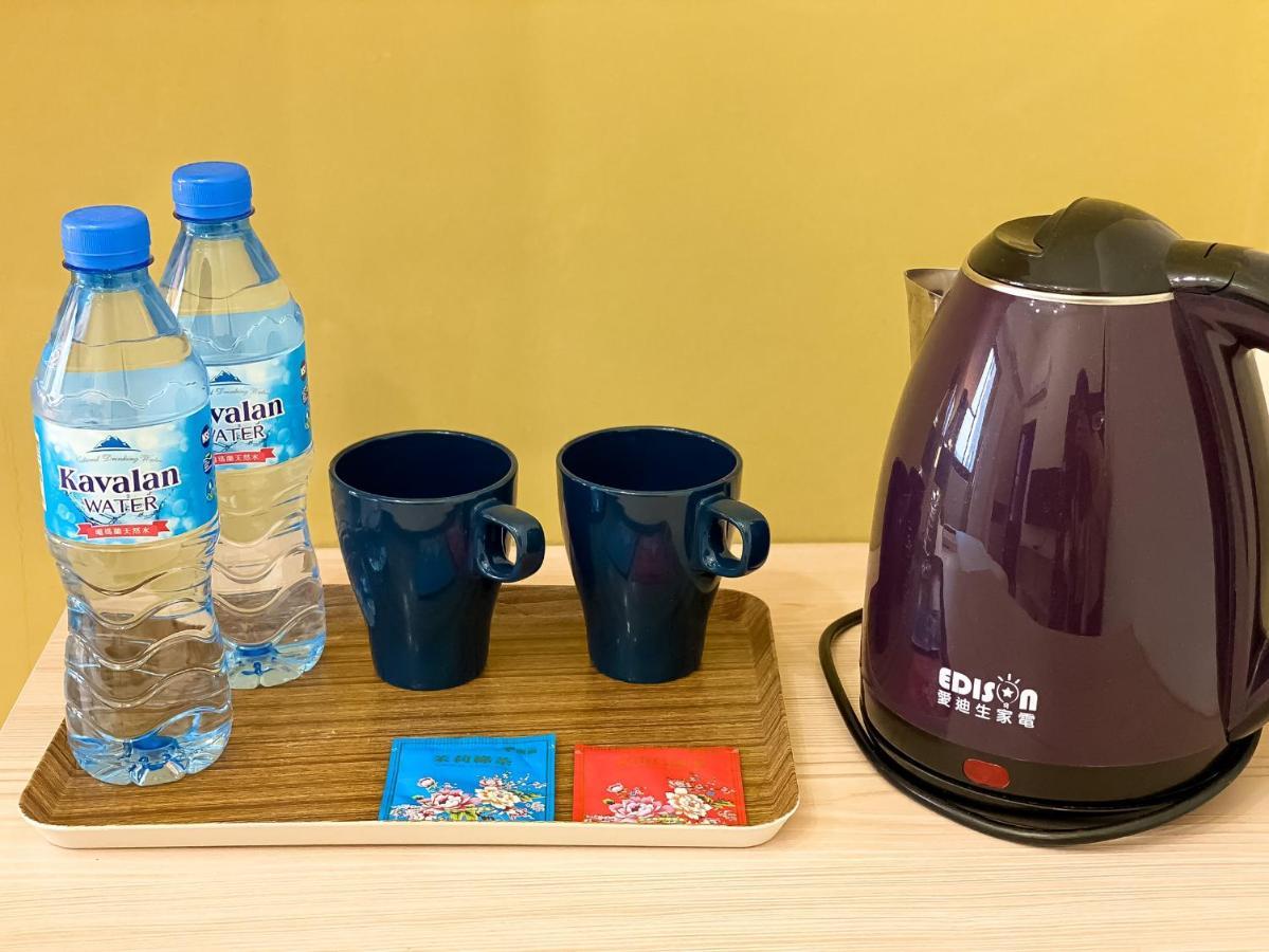 Adagio Hostel Taichung Dış mekan fotoğraf