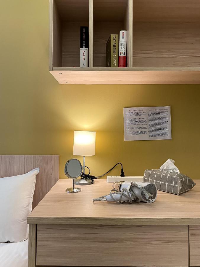 Adagio Hostel Taichung Dış mekan fotoğraf