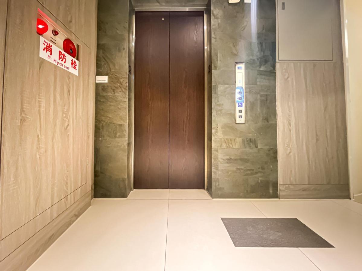 Adagio Hostel Taichung Dış mekan fotoğraf